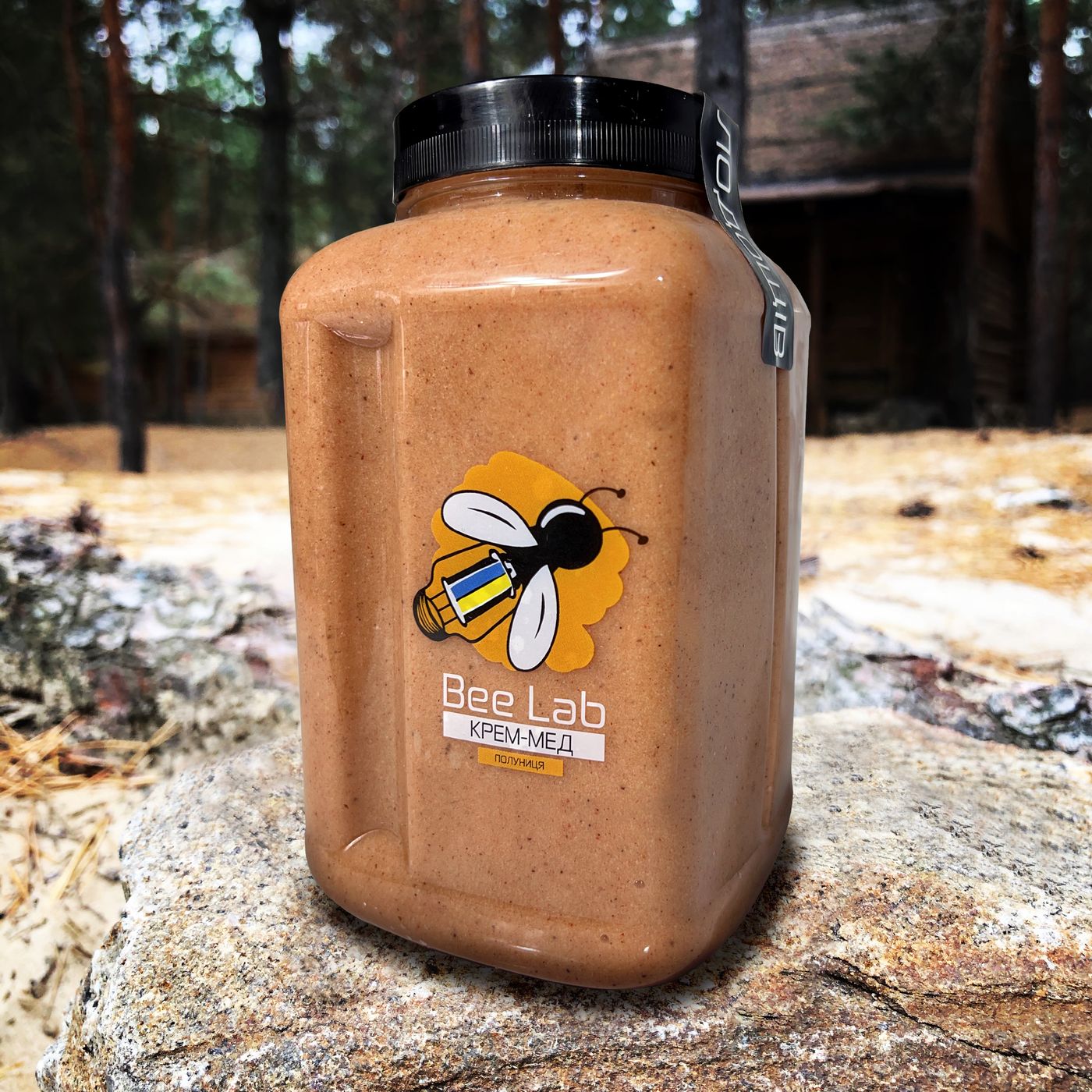 Крем-мед со вкусом клубники, 1000 мл